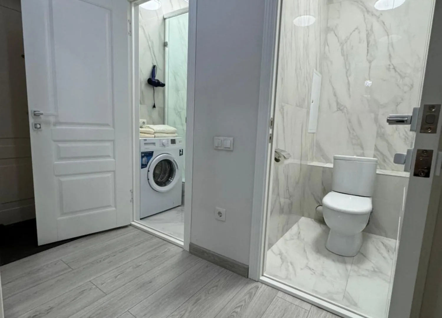 Квартира 2-Х Комнатная Almaty Apartment
